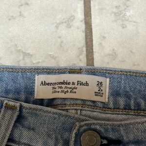 90’s straight, ultra high rise jeans